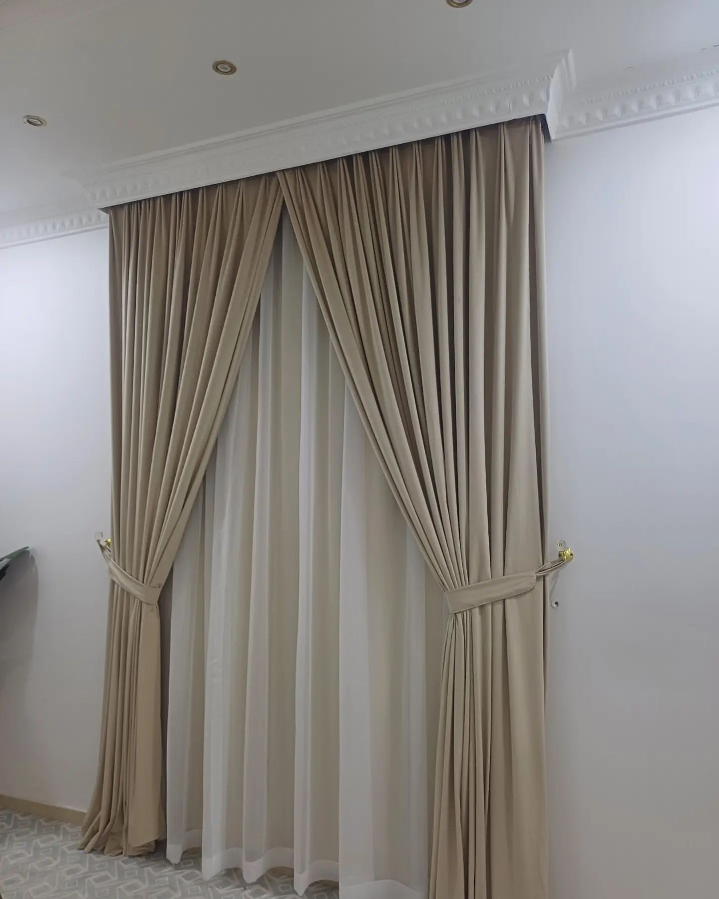 lusail_qatar_furniture___C4GpyN1tzBn___