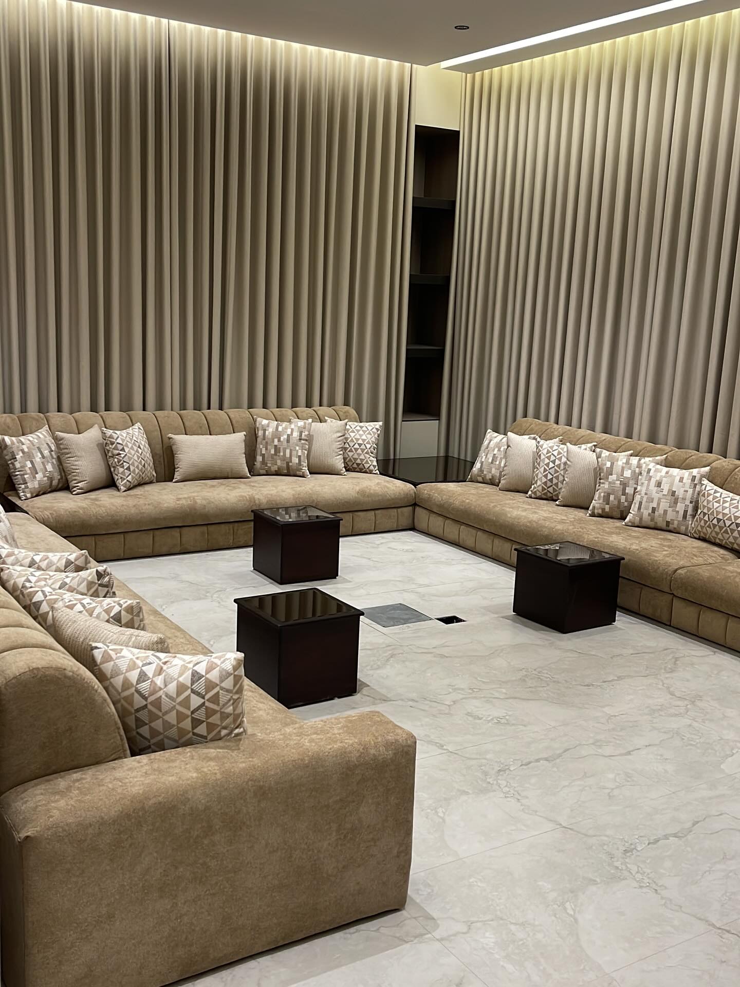 silk_road_furniture_1773189238130