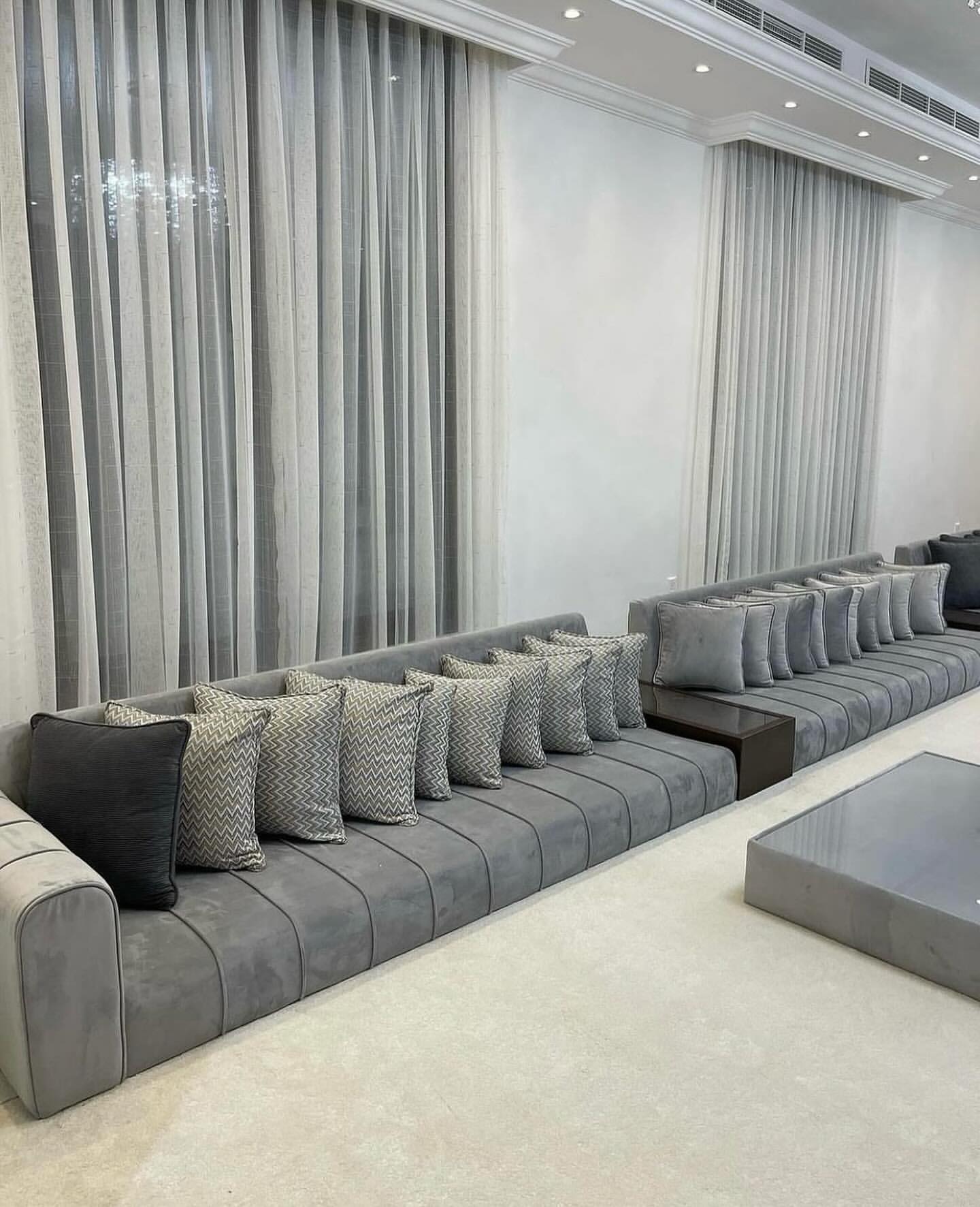 sofa_galrea64___C1zVQUBN8Sq___